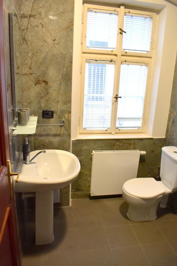 Apartment Lesser Town! براغ المظهر الخارجي الصورة
